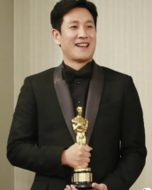 Lee Sun-kyun (29)